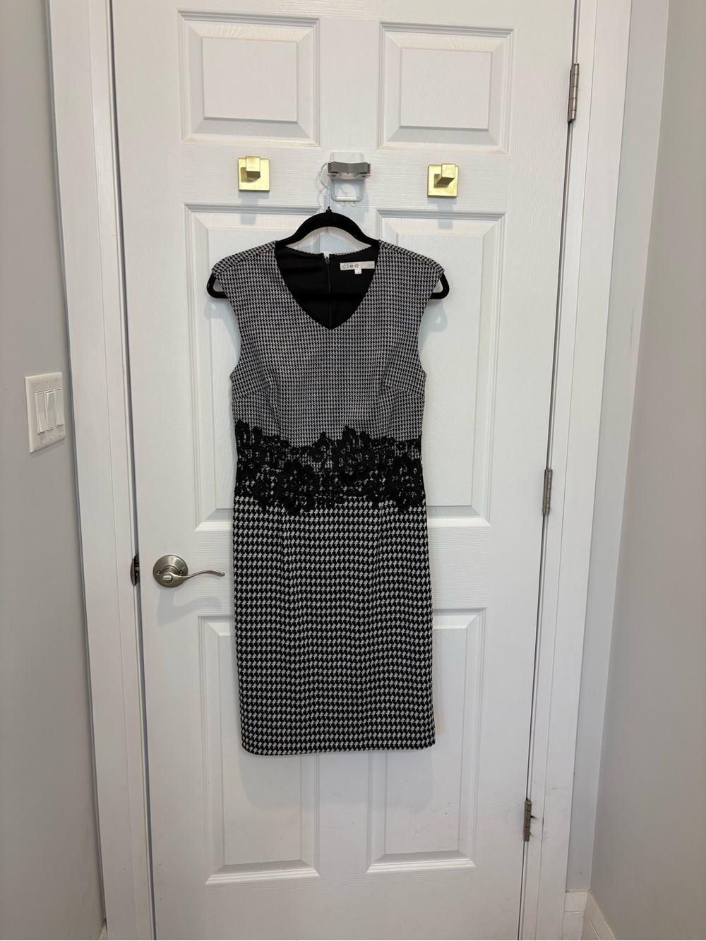 Cléo Sleeveless Black & White Houndstooth Sheath Dress with Lace Waist #1491
